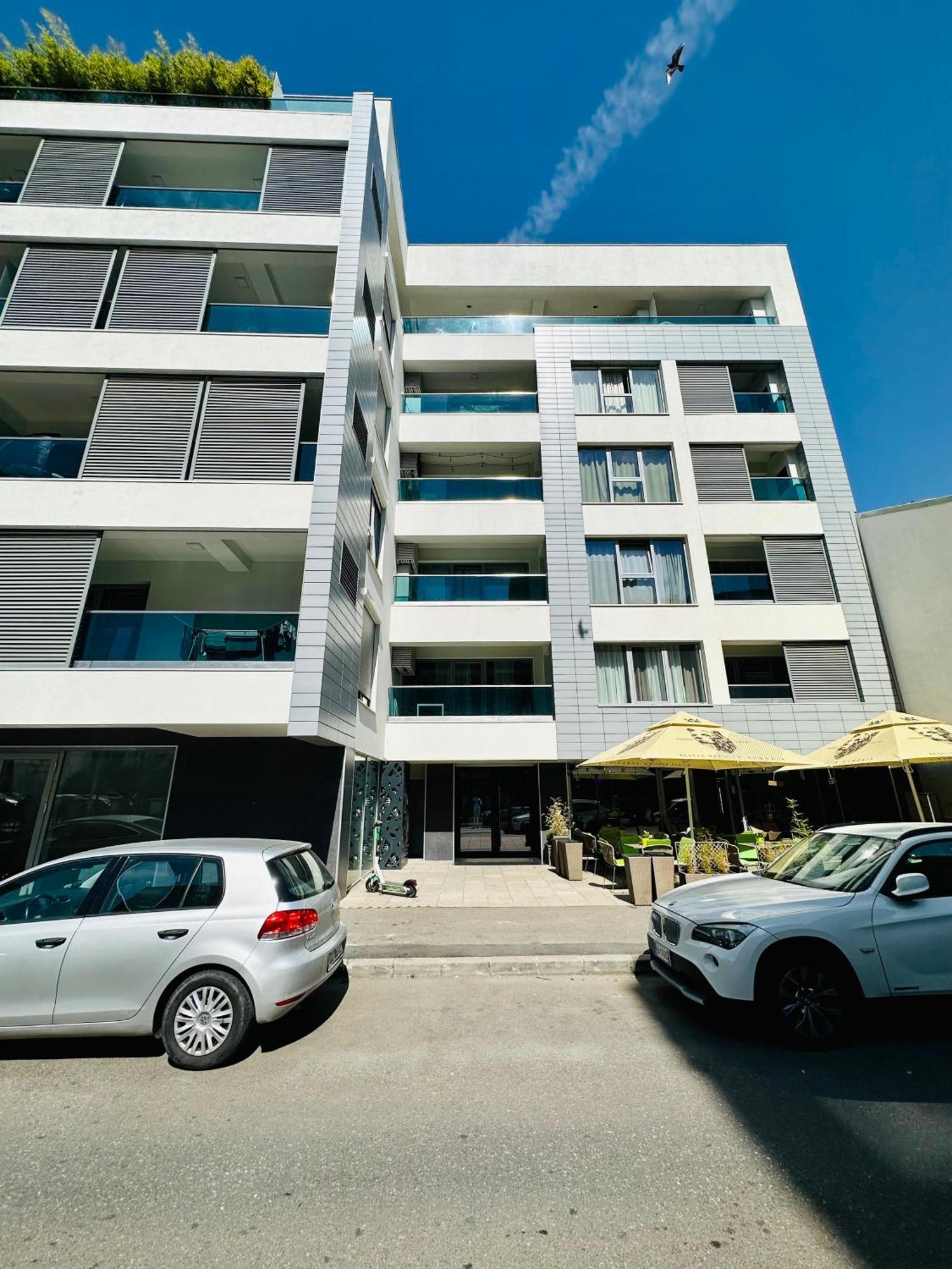 Urbanstay Suites - Prime Location Designer Suite Бухарест Экстерьер фото