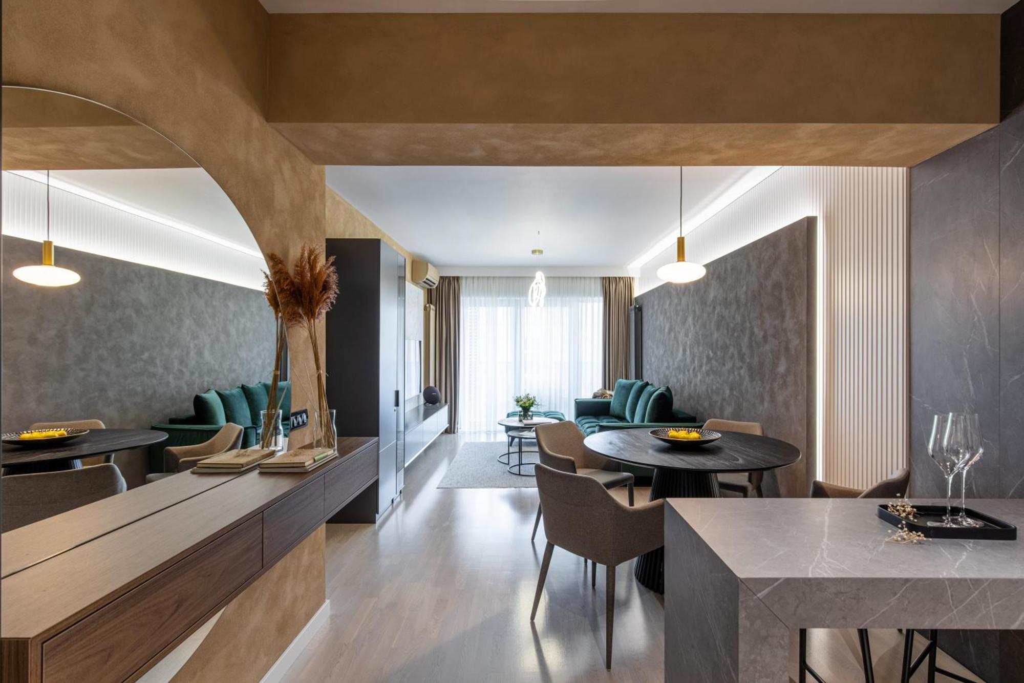 Urbanstay Suites - Prime Location Designer Suite Бухарест Экстерьер фото